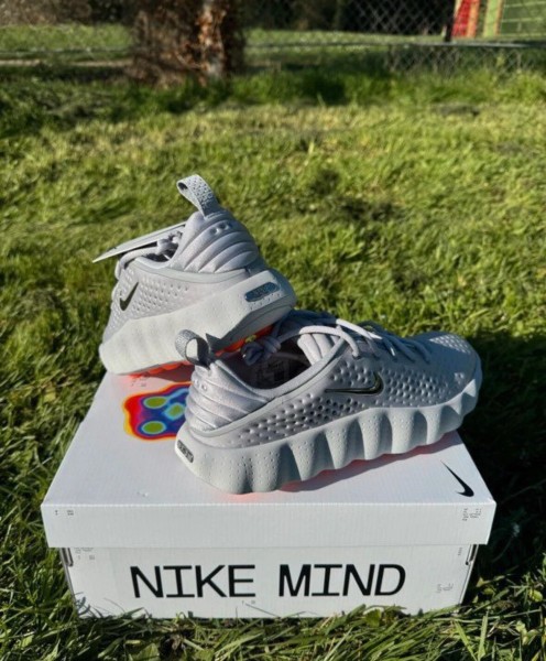 Nike Mind 002 grise taille 44