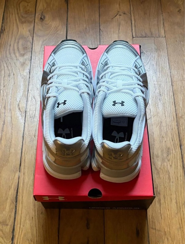 Under armour UA sola white silver grey metallic blanc argent gris 40,5 2