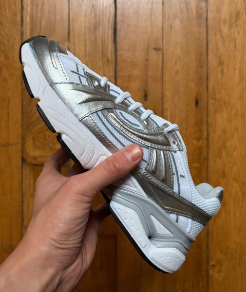 Under Armour UA sola white silver grey metallic blanc argent gris 40