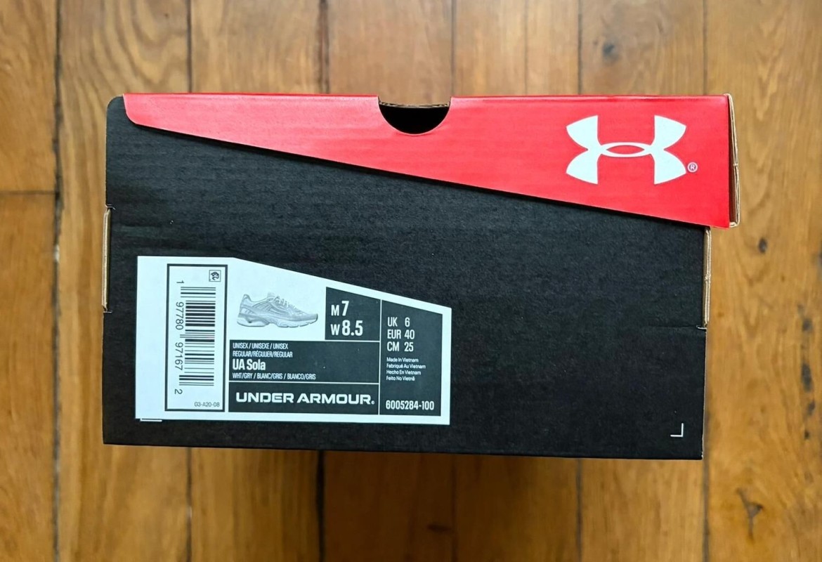 Under Armour UA sola white silver grey metallic blanc argent gris 40 2