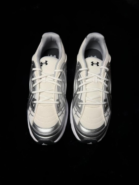 Under armour UA sola metallic white silver - taille 47