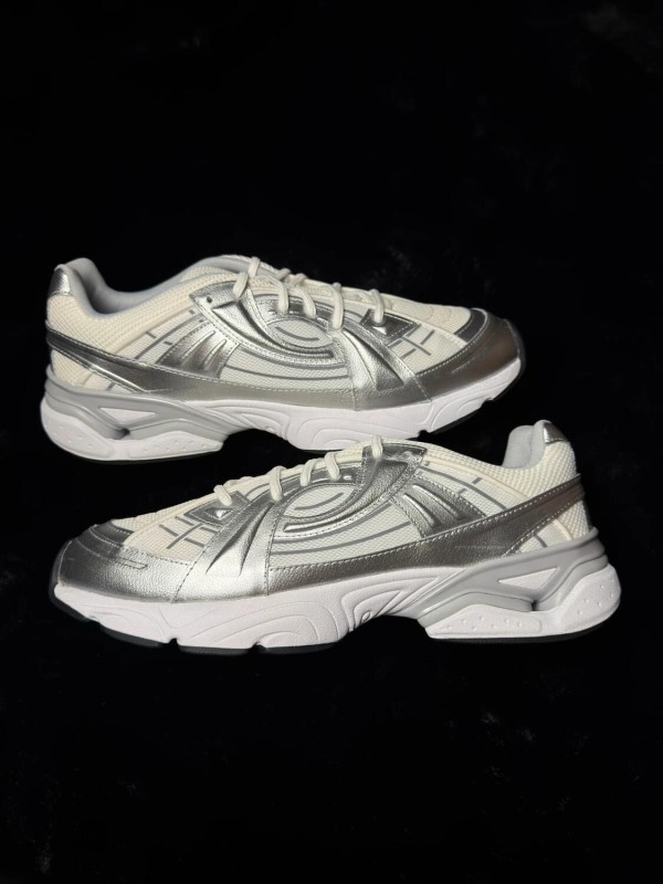 Under armour UA sola metallic white silver - taille 47 2
