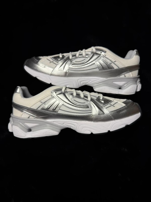 Under armour UA sola metallic white silver - taille 47 2