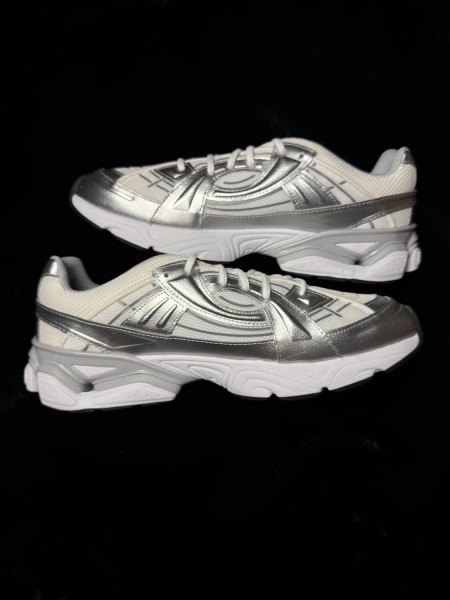 Under armour UA sola metallic white silver - taille 47