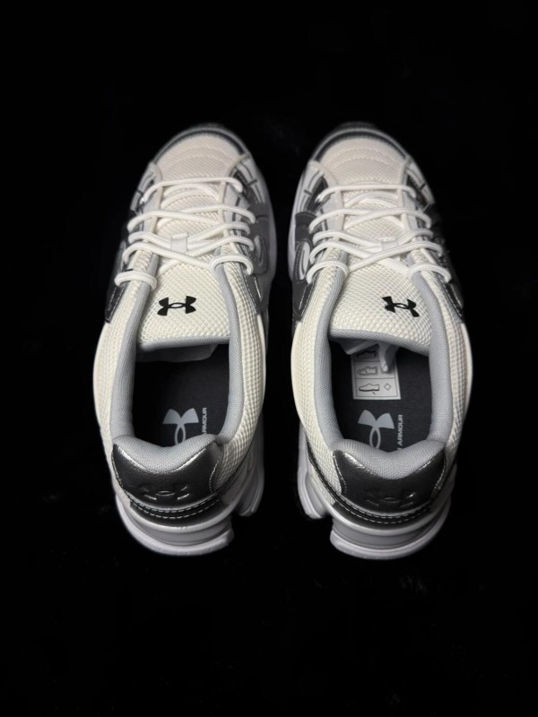 Under armour UA sola metallic white silver - taille 47 2