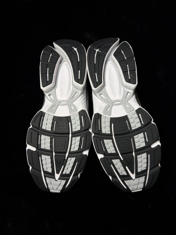 Under armour UA sola metallic white silver - taille 47 2