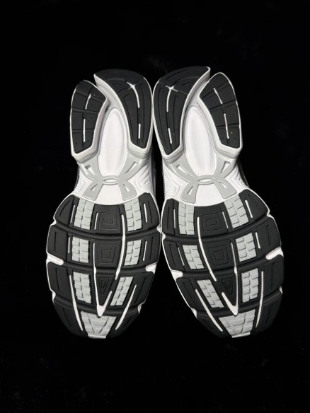 Under armour UA sola metallic white silver - taille 47