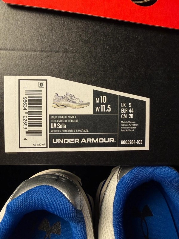 Under Armour UA Sola White metallic silver blue - taille 44 2