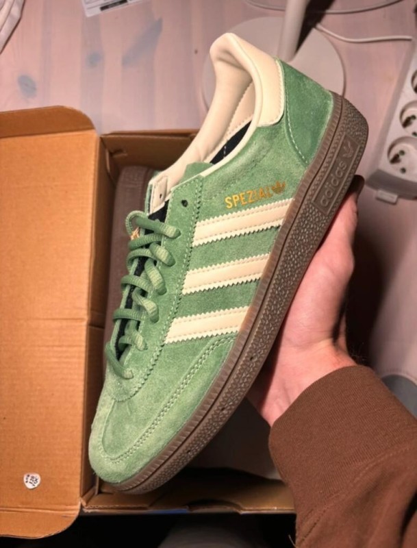 Handball spezial preloved green