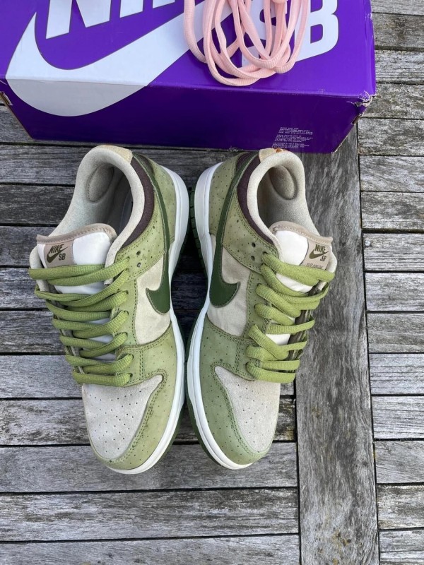 Nike sb dunk low Yuto Horigome Matcha 2