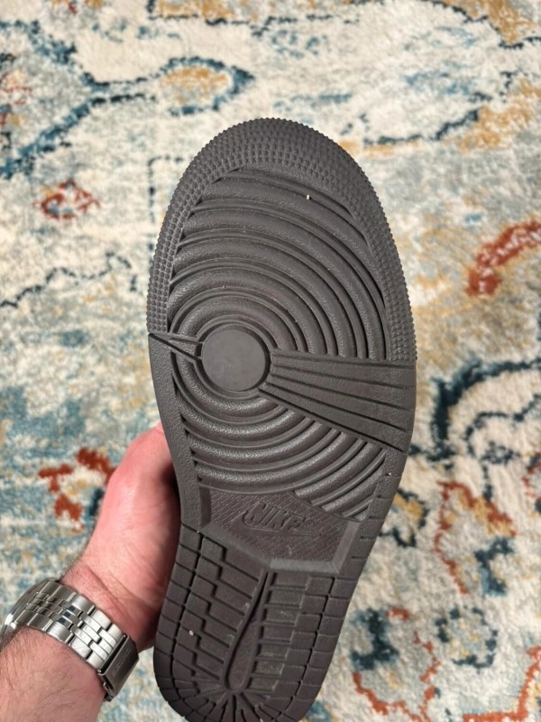 Air jordan 1 low Travis Scott velvet 2
