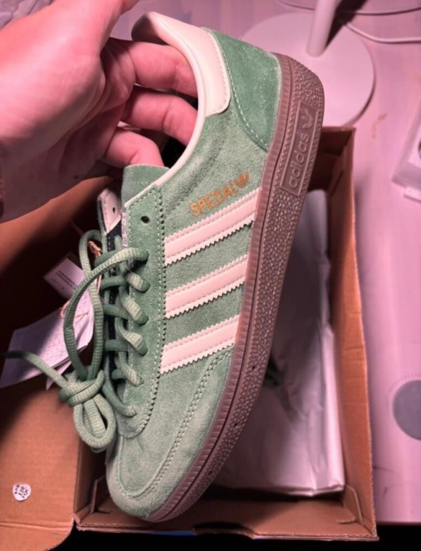 Handball spezial preloved green 2