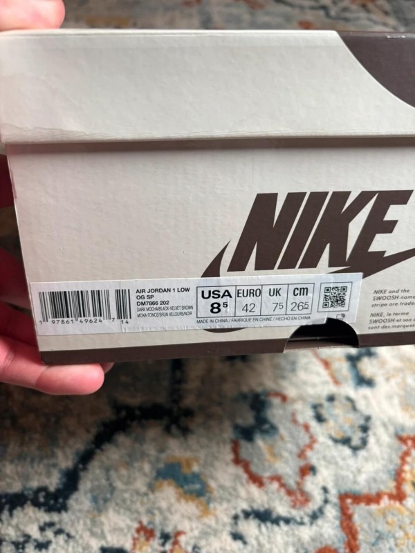 Air Jordan 1 Travis Scott Velvet 2