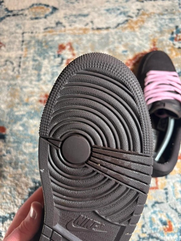 Air Jordan 1 Travis Scott Velvet 2