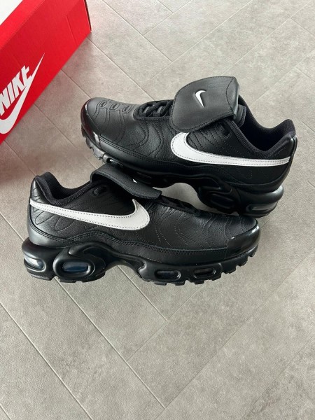 Nike air max plus tn tiempo black