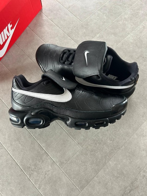 Nike air max plus tn tiempo black 2