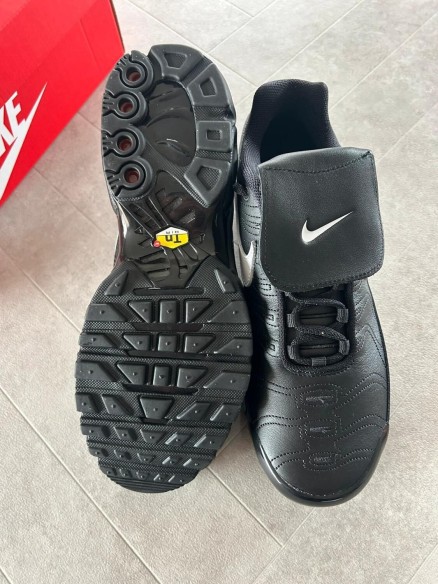 Nike air max plus tn tiempo black