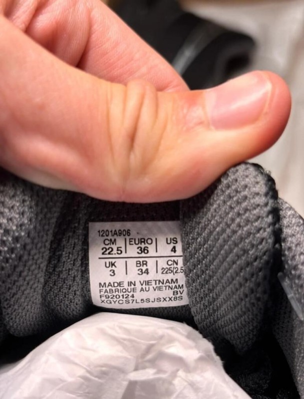 Asics 1130 black pure silver 2