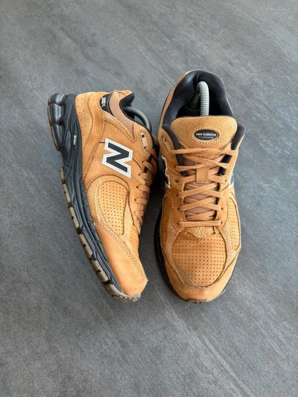 New balance 2002r brown - taille 44 2