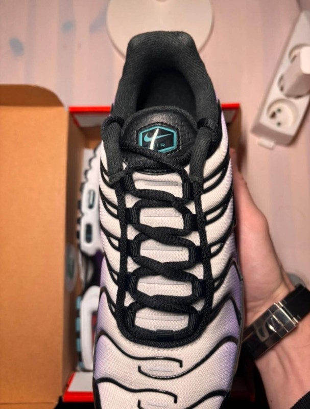 Nike Air Max plus reverse grappe taille 37,5 2