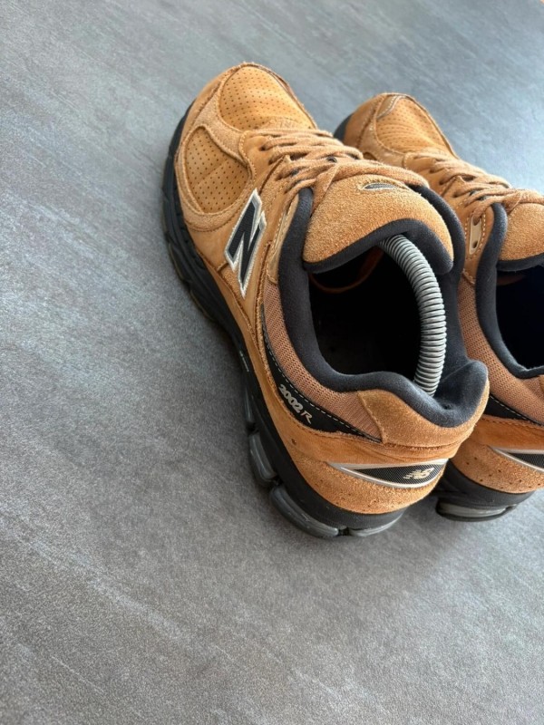 New balance 2002r brown - taille 44 2
