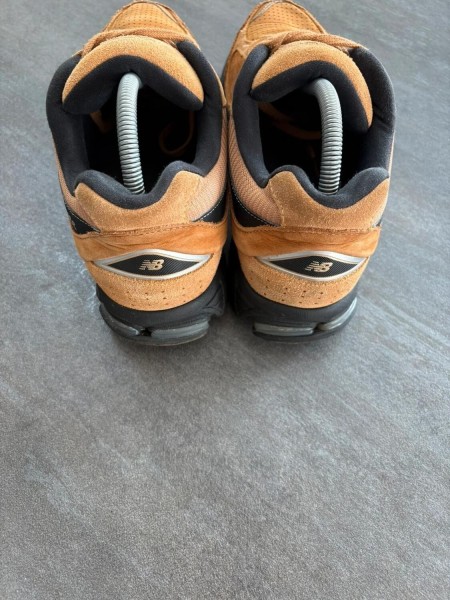New balance 2002r brown - taille 44