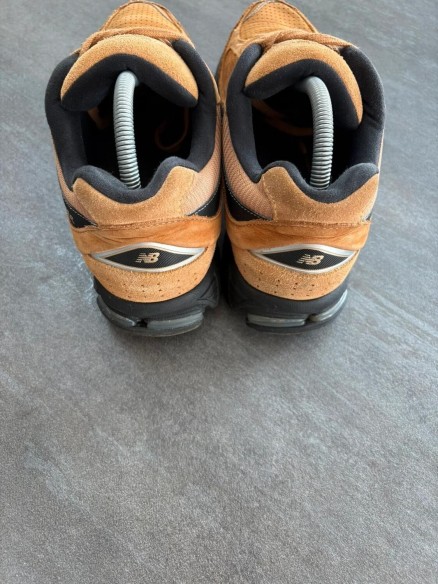 New balance 2002r brown - taille 44