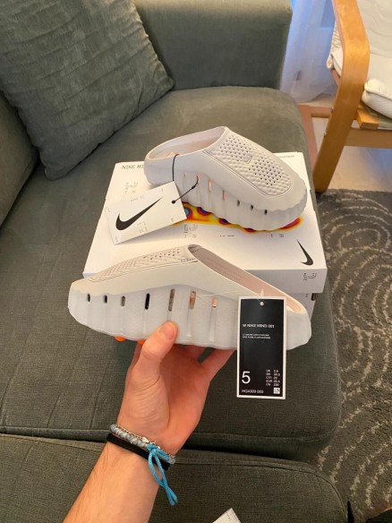 Nike Mind Grey