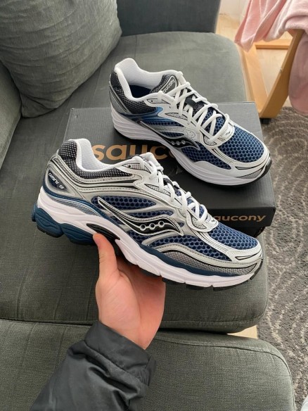 Saucony Progrid Omni 9 deep navy bleu marine