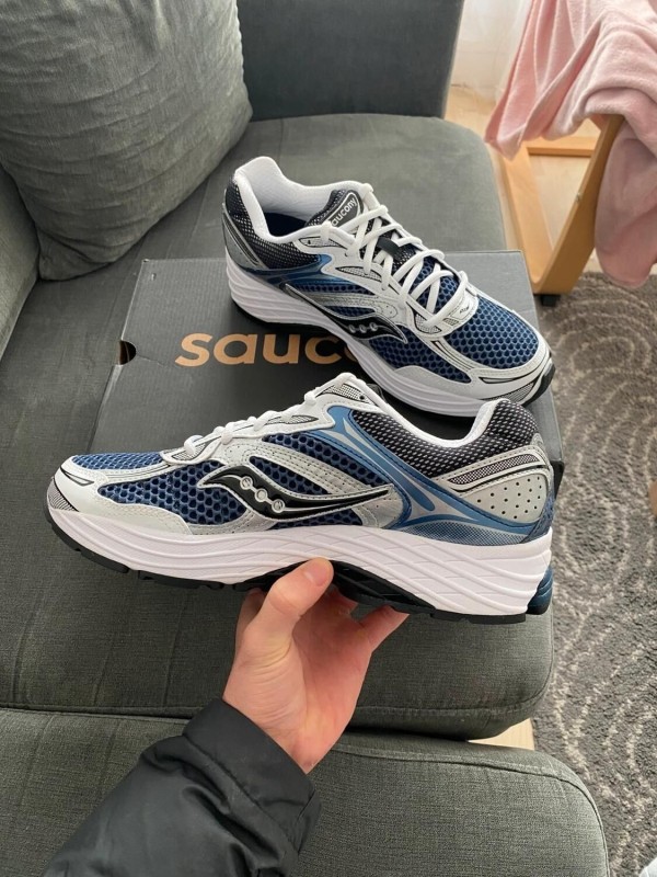 Saucony Progrid Omni 9 deep navy bleu marine 2