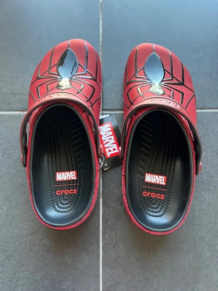 Crocs classic clog spiderman red black spider