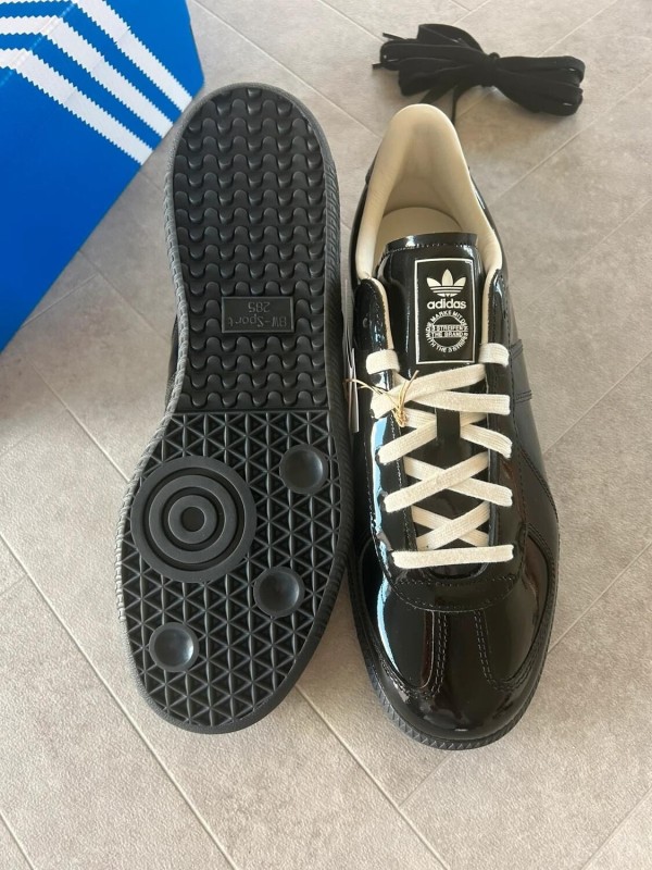 Adidas bw army core black patent brillant Tiktok 2