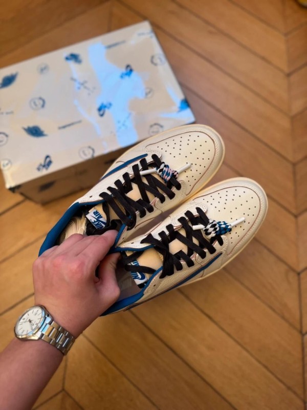 Air jordan 1 low travis scott fragment 2.0 2