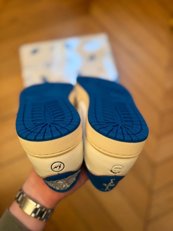 Air jordan 1 low travis scott fragment 2.0 2