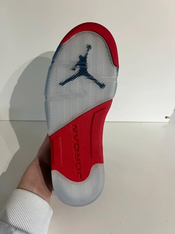 Nike air jordan 5 satin bred 2