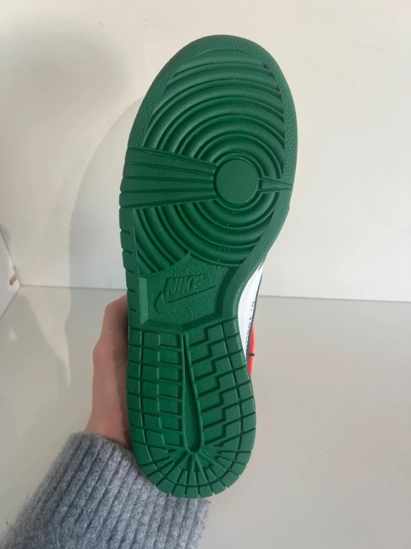 Nike dunk low x Off-White Pine green 2