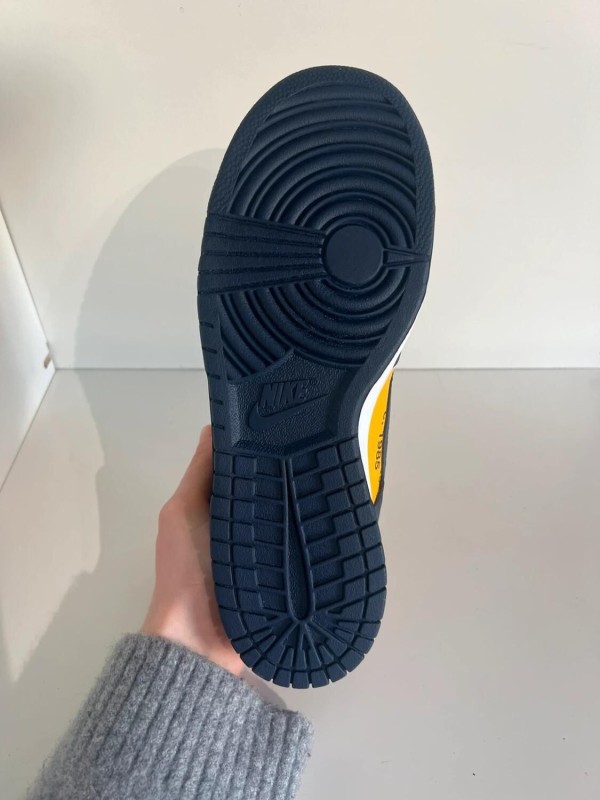 Nike Dunk Low X Off-White University Gold (Michigan) 2