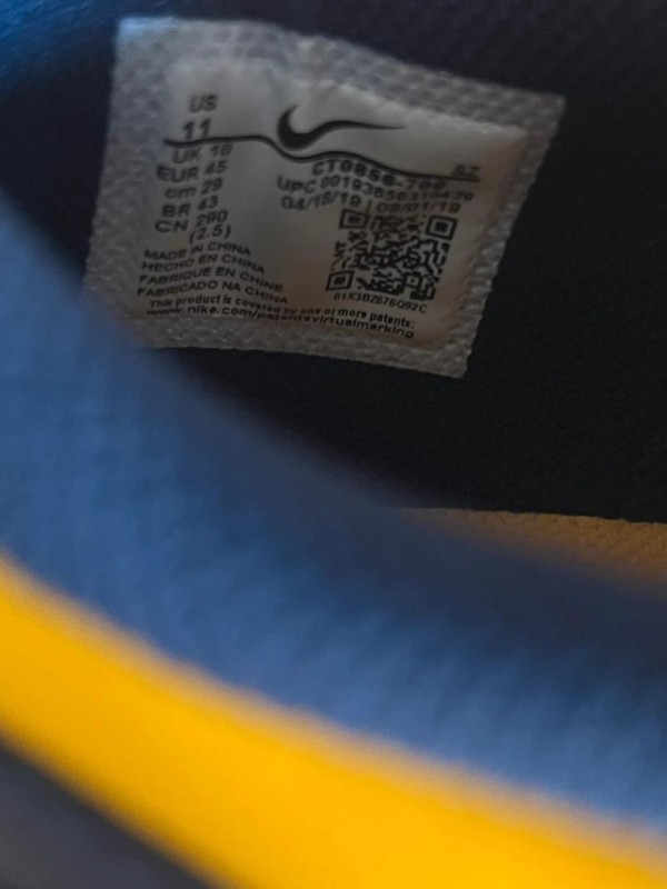 Nike Dunk Low X Off-White University Gold (Michigan) 2