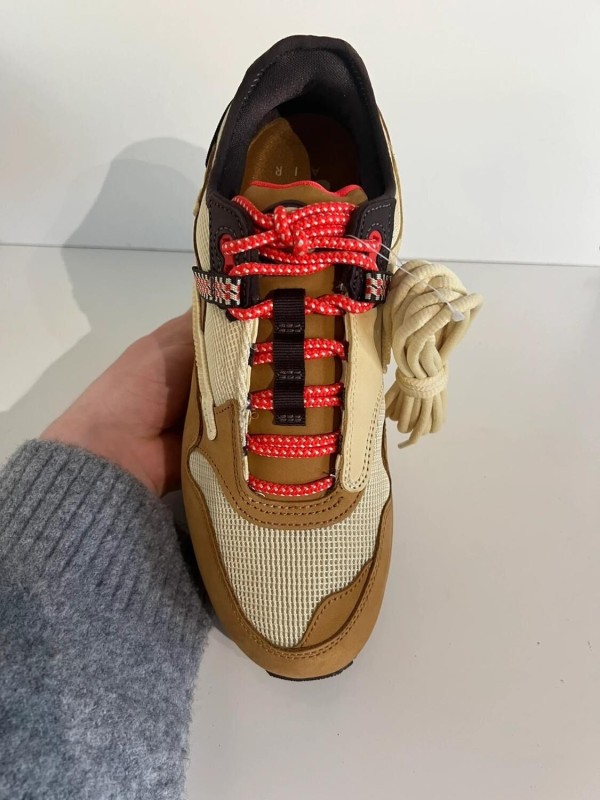 Nike air max 1 travis scott cactus jack wheat lemon drop 2
