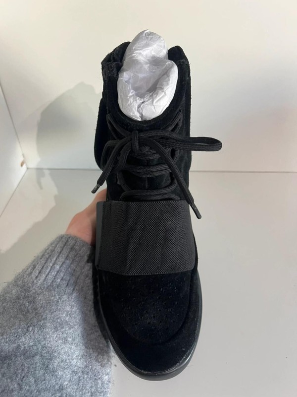 Yeezy 750 Triple Black (2015) 2
