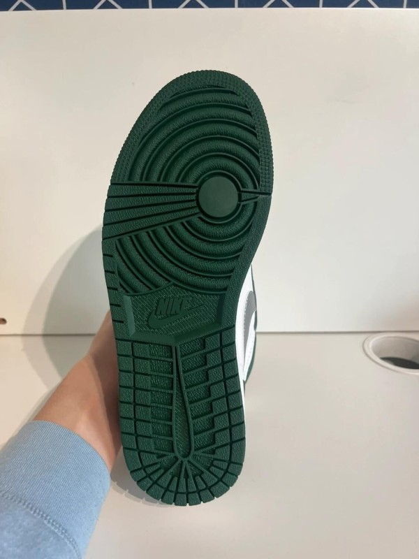 Nike air jordan 1 high gorge green 2