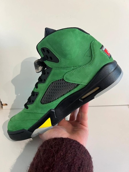 Nike air jordan 5 oregon SE