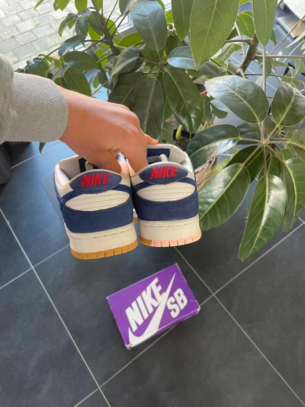 Nike SB dunks low Los Angeles Dodgers 2