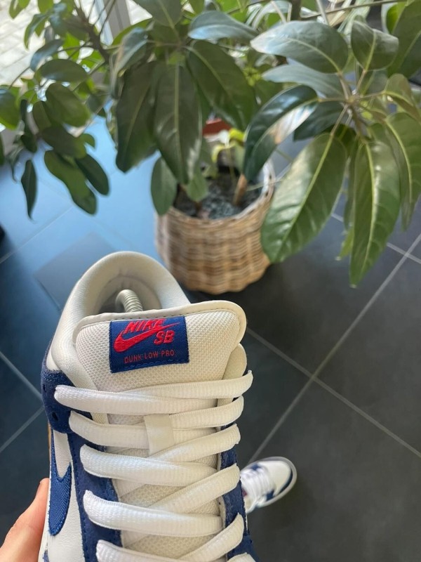 Nike SB dunks low Los Angeles Dodgers 2
