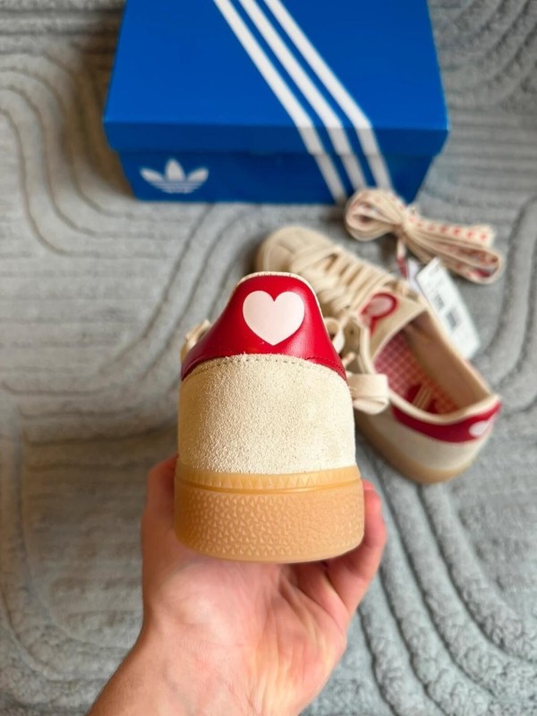 adidas handball spezial red cream " Saint valentin " Taille 38 2