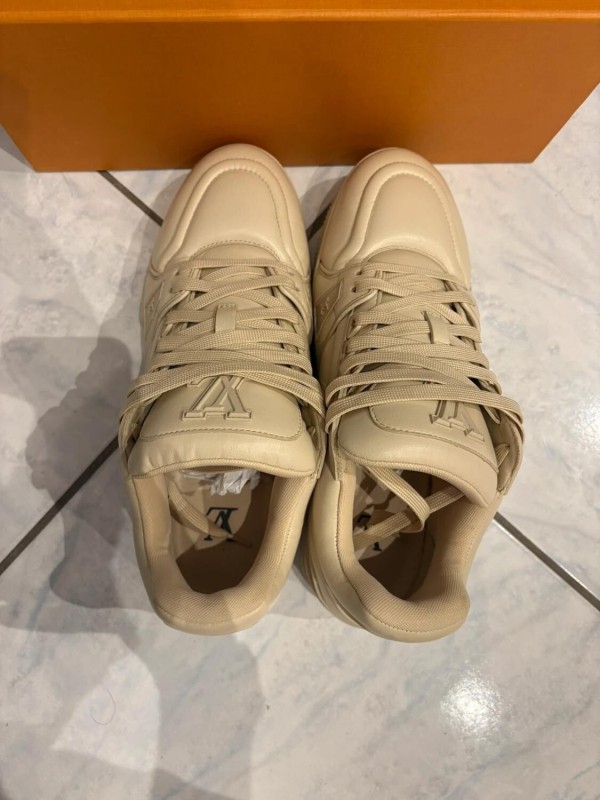 Louis Vuitton LV Trainer Triple Beige taille 8 43 2