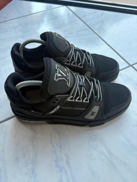 Louis vuitton lv trainer waterproof noir gris taille 6 40-41
