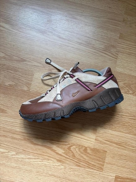 Nike humara jacquemus marron