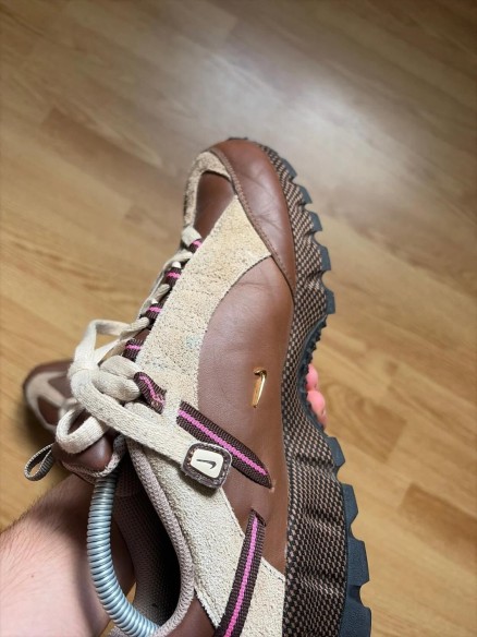 Nike humara jacquemus marron