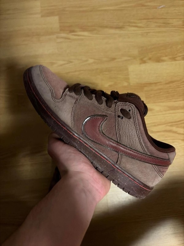 Nike sb city of love burgundy 2